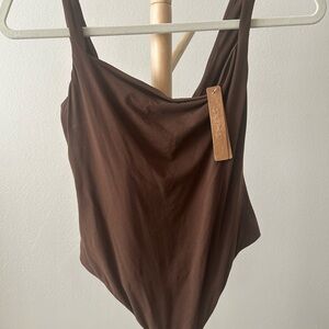 Skims Fits everybody square neck bodysuit Size M